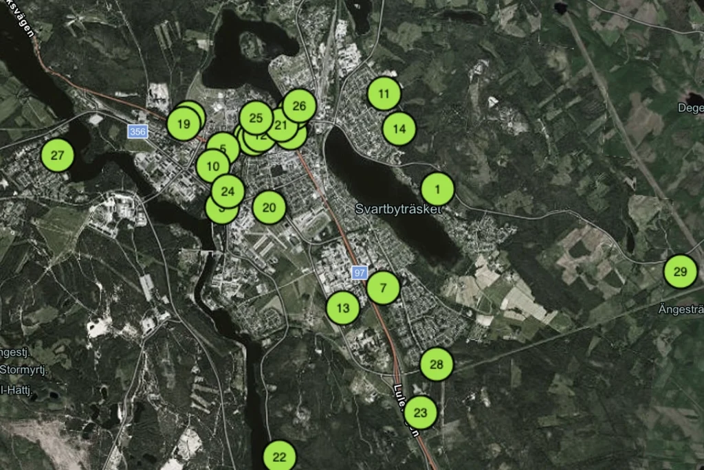 Satellitbild över Boden med gröna numrerade cirklar som markerar olika projektplatser på en digital projektkarta.